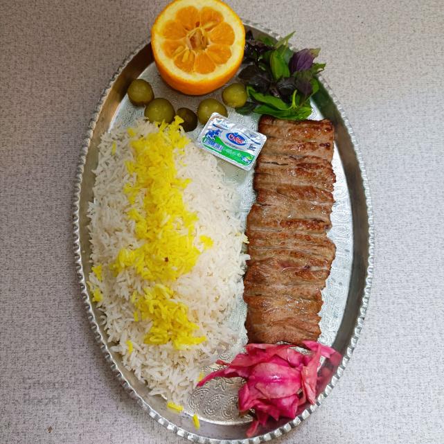 چلو کباب برگ (یک سیخ)